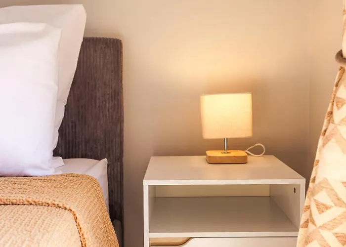 Azurappart Brilliant 2room, Massena